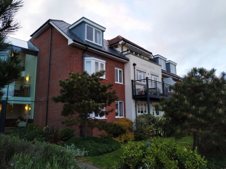 Dean Lodge - Senior Living Facility