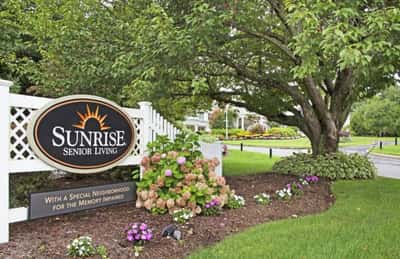 Sunrise of Dix Hills - Senior Living Facility