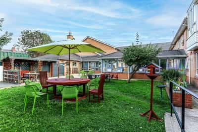 Hamshaw Court - Senior Living Facility