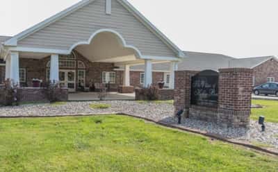 Villas of Holly Brook Marshall - Senior Living Facility