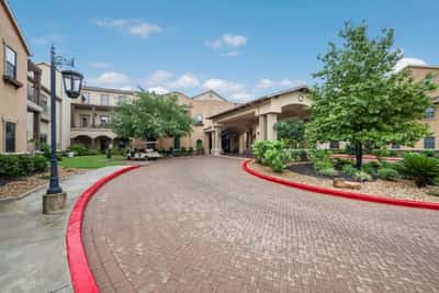 Villa de San Antonio - Senior Living Facility