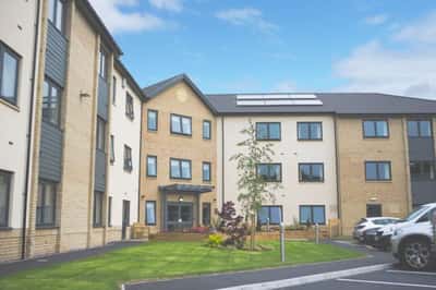 Oakview Lodge Care & Nursing Home - Senior Living Facility