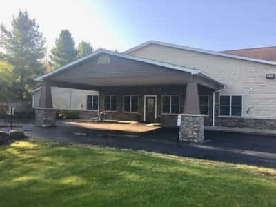 Courtyard Manor of Fenton - Senior Living Facility