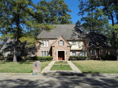 Loving Care Cottages II - Senior Living Facility