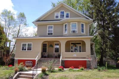 Esther's Place At Montebello