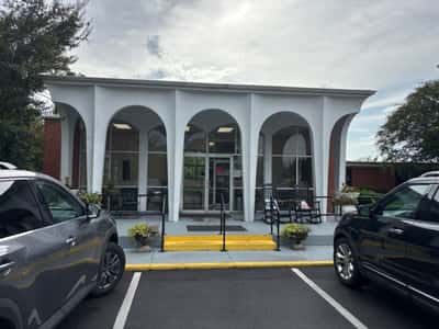 Glen Oaks Nursing Center