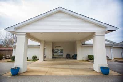 Laurelwood Health Care Center - Senior Living Facility