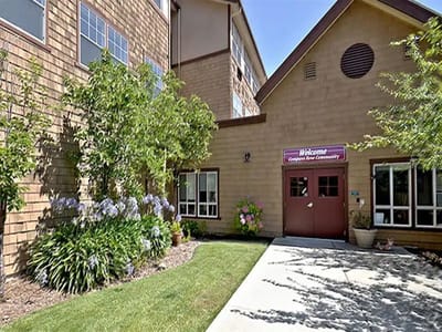 Exterior view of Westmont of Brentwood with landscaping