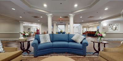 Common area with seating and decoration