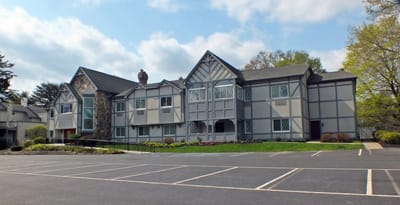 Exterior view of Ivy Gables Senior Living facility