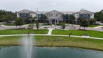 Aerial view of the exterior of The Landings at Gentry Park