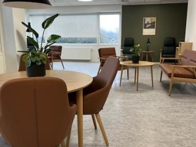 Verdishave, retirement home in Copenhagen, DK — Modern lounge area with chairs and tables