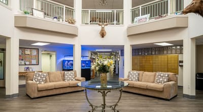 Common area with seating and decorative elements