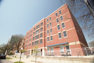 Exterior view of Covenant Home of Chicago facility