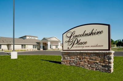 Exterior view of Lincolnshire Place facility entrance