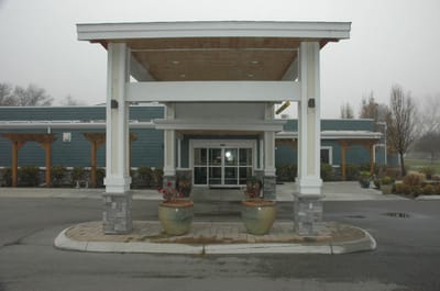 Front entrance of Heatherwood Senior Living facility
