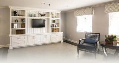 Bright, welcoming common area with seating