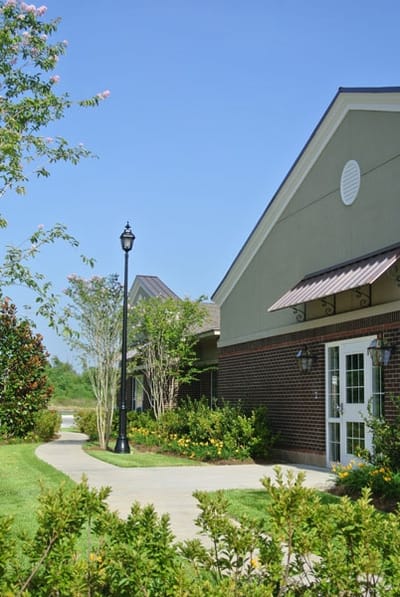 Exterior view of Magnolia Manor Nursing and Rehabilitation Center