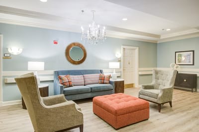 Common area with seating and decorative accents