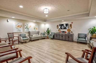 Common area with seating and decor