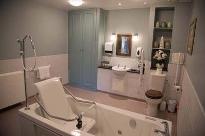 Well-equipped bathroom in a senior care facility