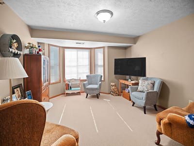 Good Samaritan Society Sioux Falls Village, Nursing Home in Sioux Falls, SD — Cozy activity room with comfortable chairs and television