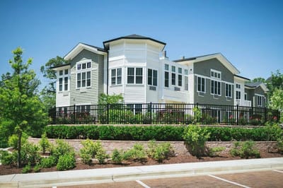 Exterior view of Spring Arbor of Severna Park facility