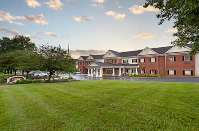 Exterior view of StoryPoint Knoxville West facility