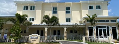 Front view of MiCasa Senior Living facility