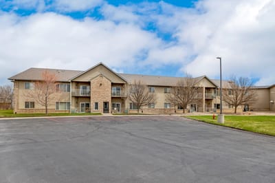 Exterior view of Arrowhead Lodge Senior Living facility