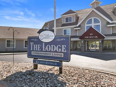 Exterior sign for The Lodge at Echo Ridge