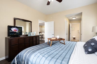 Comfortable private resident room with amenities