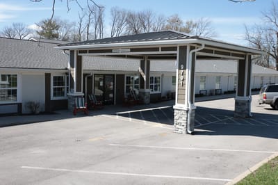 Front entrance of Creekside on Whipps Mill Road