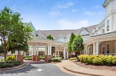 Front entrance of Sunrise of East Cobb facility