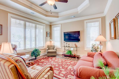 Bright and cozy common area with seating