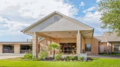 Front entrance of Rosewood Nursing Center