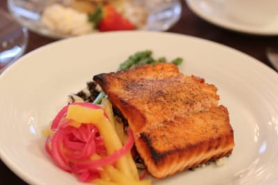 Plate of salmon with vegetables