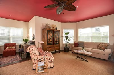 Cozy common area with comfortable seating