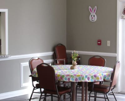 Cozy interior common area with a decorated table
