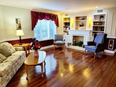 Cozy common area with comfortable seating
