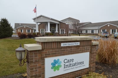 Exterior view of Lantern Park Specialty Care building