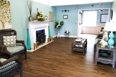 Bright and welcoming common area with comfortable seating