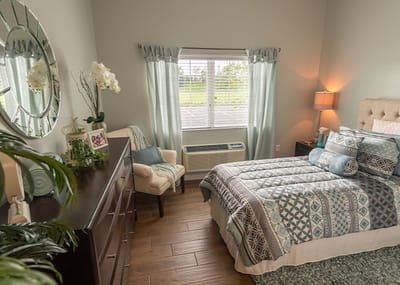 A cozy bedroom in a senior living facility