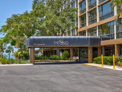 Entrance view of The Oaks of Clearwater
