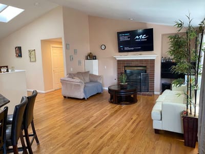Bright and welcoming common area with furniture