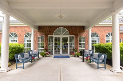 Entrance to Commonwealth Senior Living with seating area