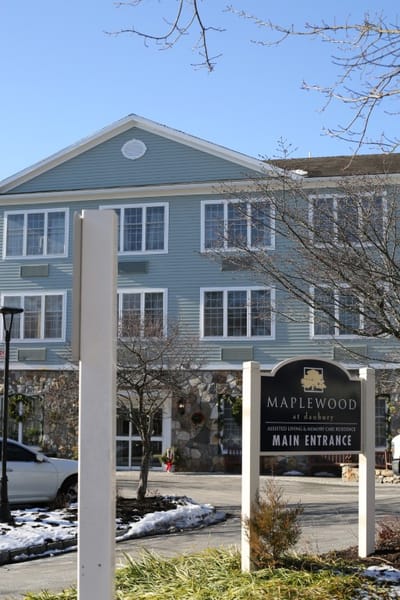 Main entrance of Maplewood at Danbury nursing home