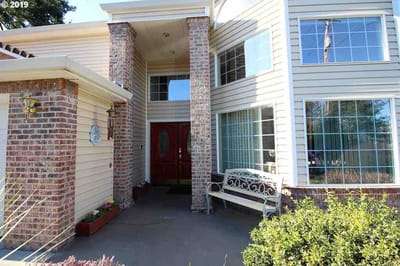 Front entrance of the Beaverton Senior Care Home