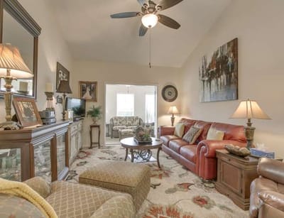 Cozy common area with comfortable seating