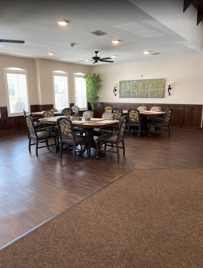 Dining room with tables and chairs